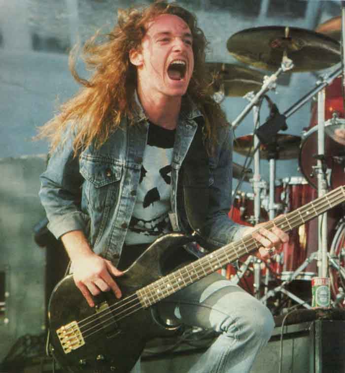 cliff_burton_-_metallica_-_misfits_shirt